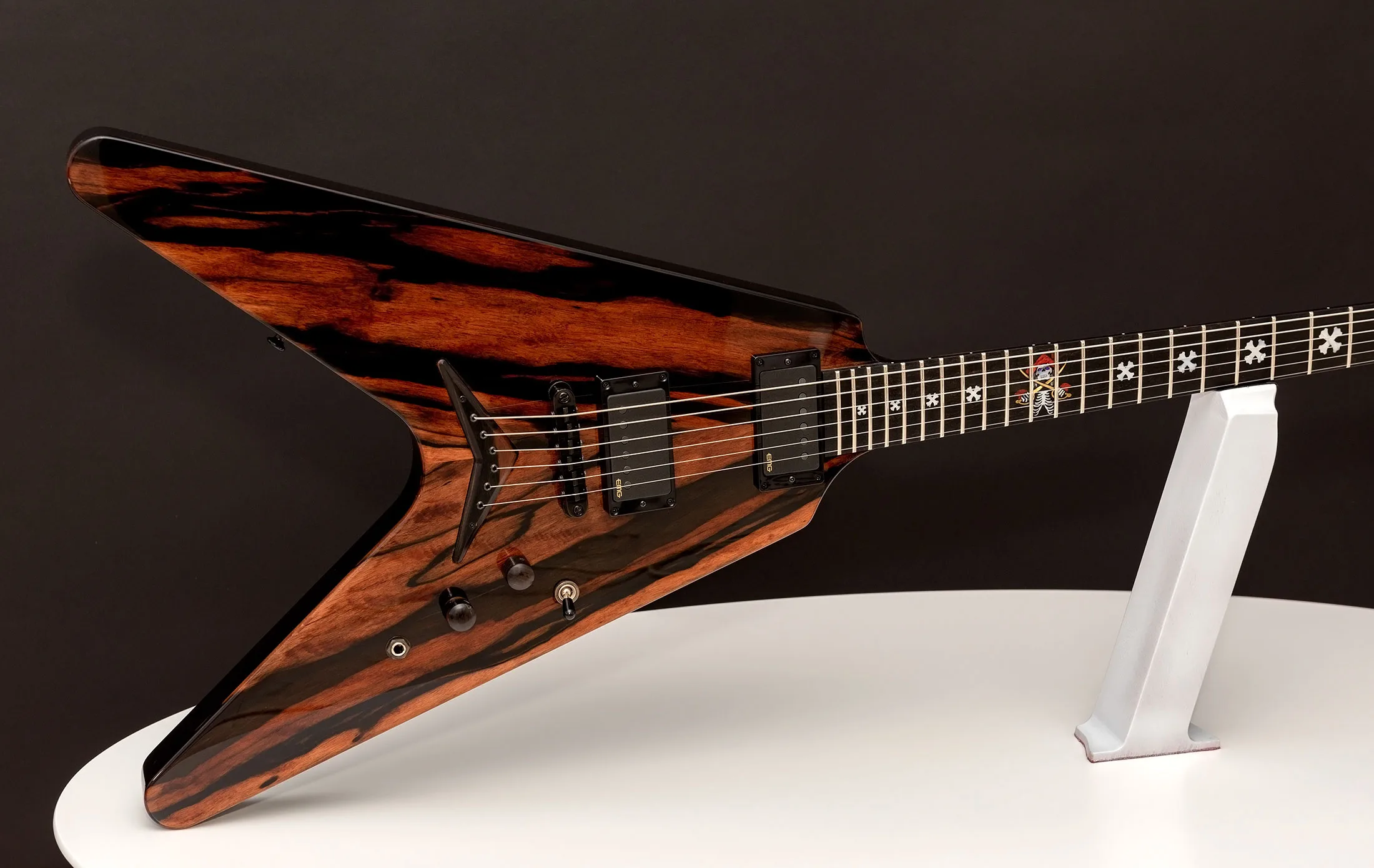 This is a custom guitar, built by a well-known luthier, Augustin Cristian Apostol (@ Avatar2100). Her name is The Serpent.