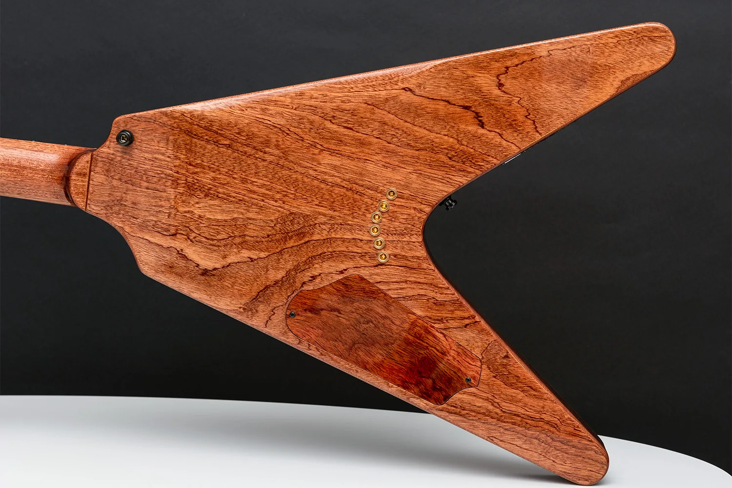 Yggdrasil_Kai_Hansen_Flying_V_005