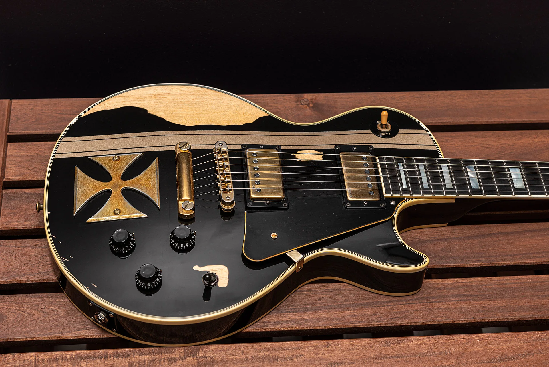 james_hetfield_iron_cross_008