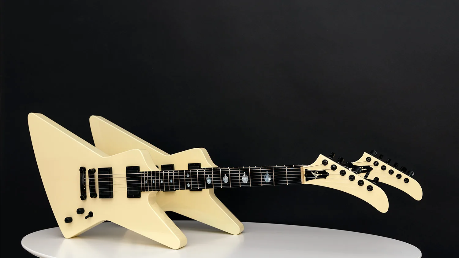 This guitar was built by Augustin Cristian Apostol a luthier with over 15 years of experience, specializing in custom guitars.
